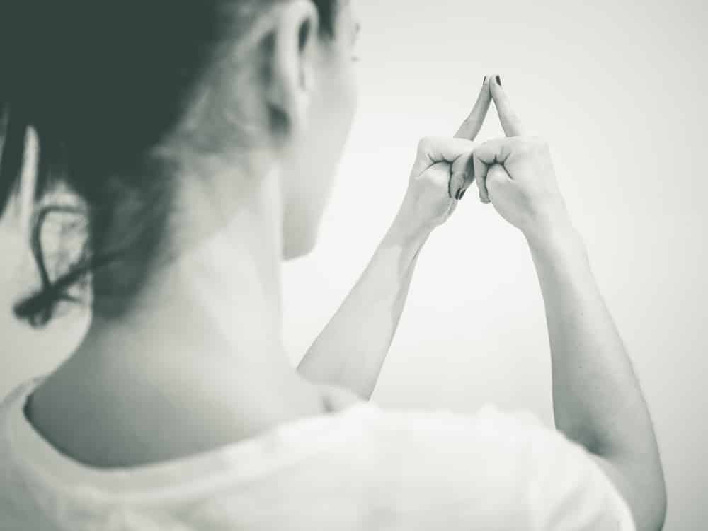 Yogawege Blogpost "Mudra" - Shakti Mudra